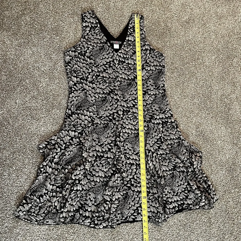 Pyramid Collection Women's L Sleeveless Flowy Dress Drop Waist V Neck Ruffle - Picture 6 of 14